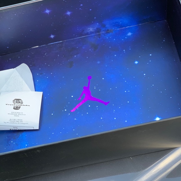 Jordan 11 spacejam - Picture 6 of 6